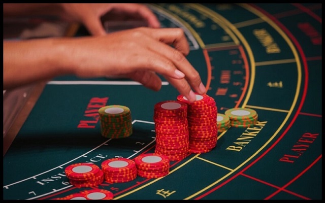 Baccarat và luật chơi đơn giản, dễ nhớ Baccarat và luật chơi đơn giản, dễ nhớ