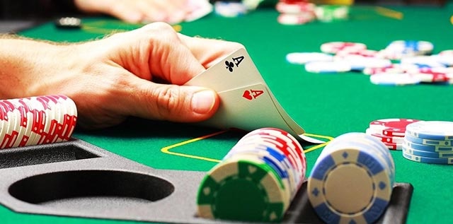Hướng dẫn luật chơi cơ bản bài Poker Hướng dẫn luật chơi cơ bản bài Poker