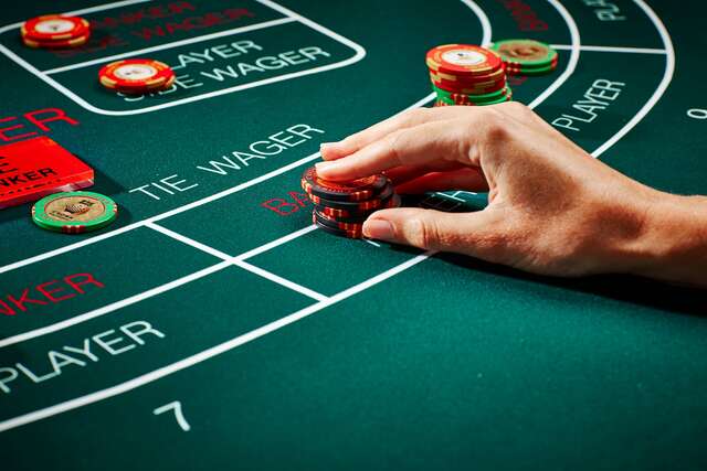 Baccarat là một trong những trò chơi bài lâu đời và phổ biến nhất Baccarat là một trong những trò chơi bài lâu đời và phổ biến nhất