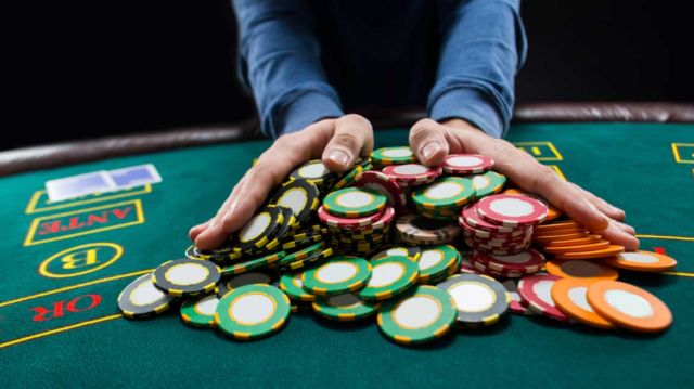 Cần nắm một số lưu ý khi allin trong poker Cần nắm một số lưu ý khi allin trong poker