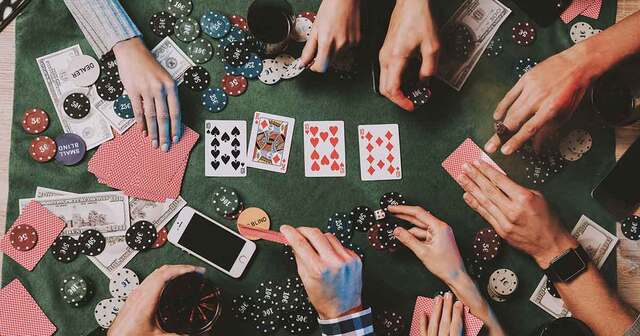 Tất cả người chơi đều tham gia vào 4 vòng loại đầu tiên Tất cả người chơi đều tham gia vào 4 vòng loại đầu tiên