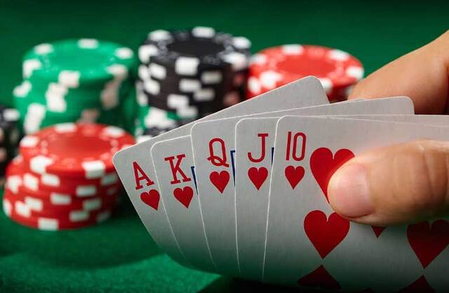 Các thứ hạng tay bài trong Poker Các thứ hạng tay bài trong Poker