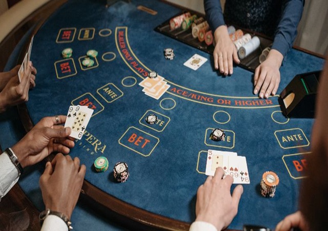 Vì sao nên chơi Baccarat online ở nhà cái uy tín Vì sao nên chơi Baccarat online ở nhà cái uy tín