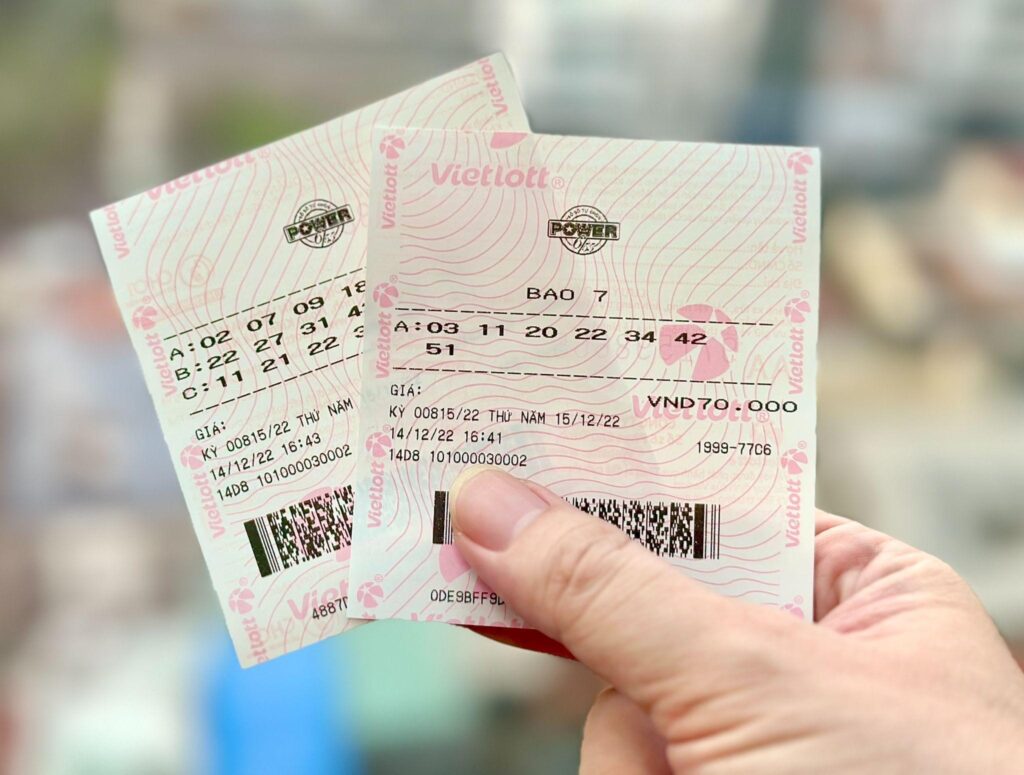 Mô hình xổ số tự chọn tích lũy (Jackpot) với giá trị giải thưởng tăng vô hạn qua từng kỳ quay mở thưởng