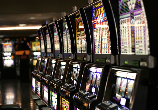 Slot machine là một dạng chơi game được giới trẻ khá yêu chuộng